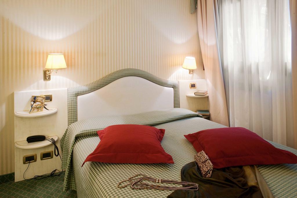 Hotel Hs Venecia Exterior foto
